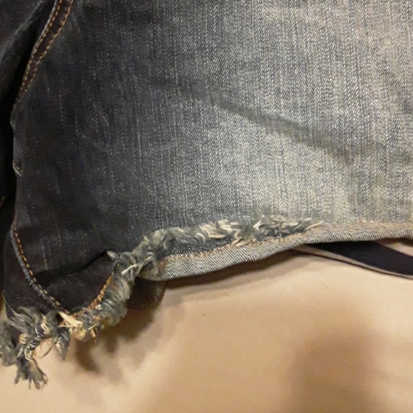 Super cute denim shorts - Picture 2 of 4